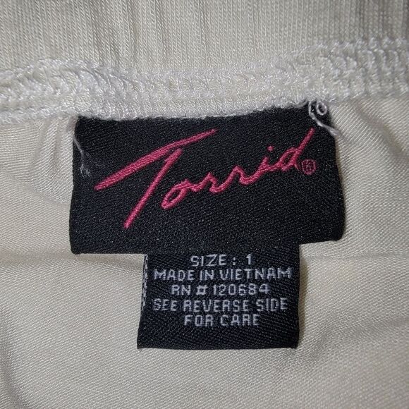 Torrid Vintage ivory lace ruffle camisole tank size 1/1x - Picture 6 of 7
